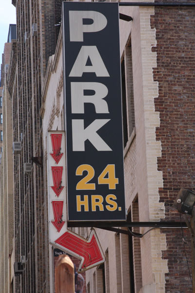 Park 24 hours, New York, photo copyright Mark Dahle 2011.