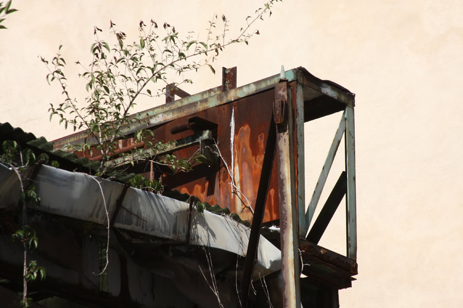 Venice rooftop. Photo copyright Mark Dahle 2011.